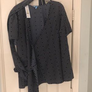 NWT Draper / James Heart Dots Wrap Top 18